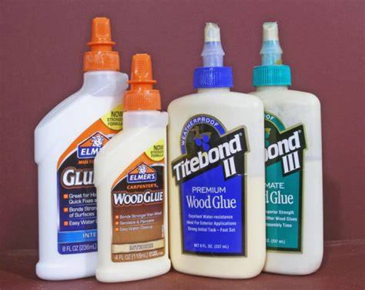 What are the different types of wood glue?